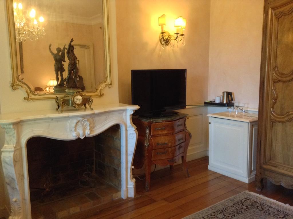 Hostellerie Les Frenes Авиньон Экстерьер фото