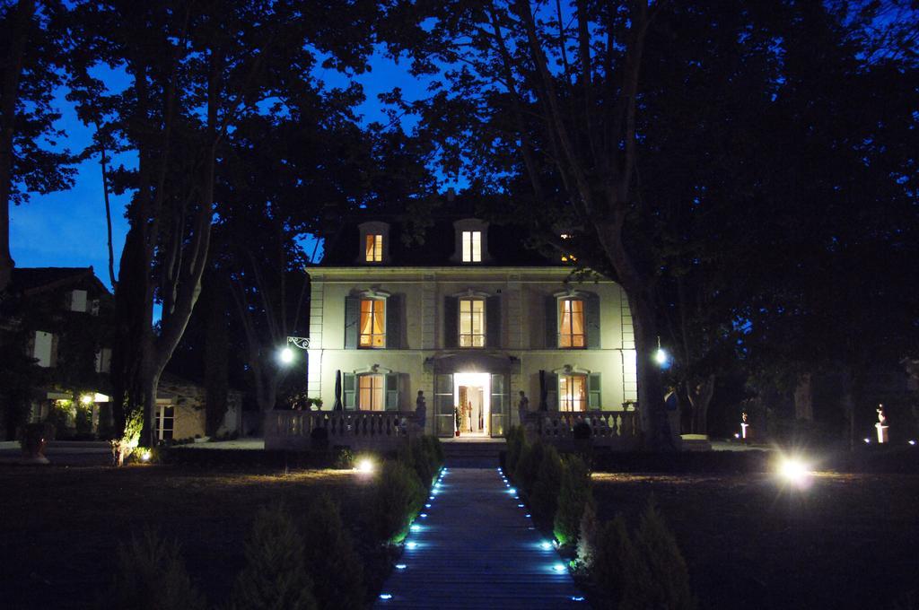 Hostellerie Les Frenes Авиньон Экстерьер фото